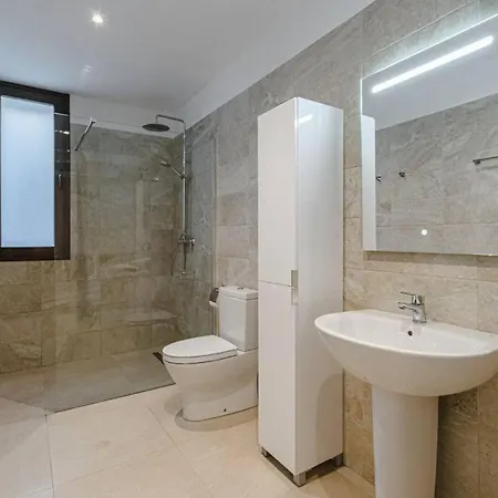 וילה Riviera De 4 Con Piscina. אדחה