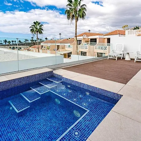 Riviera De 4 Con Piscina. Villa Costa Adeje (Tenerife)