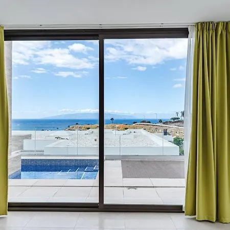 Villa Riviera De 4 Con Piscina. Costa Adeje (Tenerife)