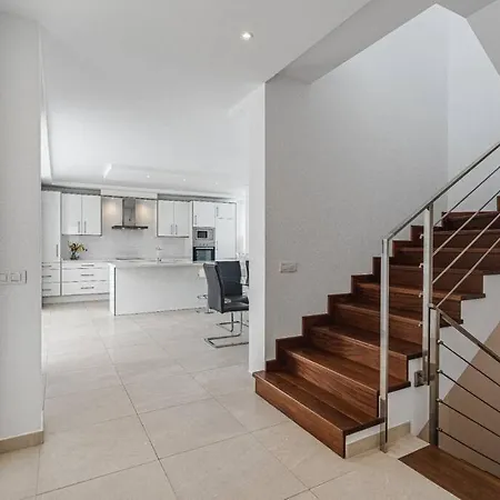 Riviera De 4 Con Piscina. ヴィラ