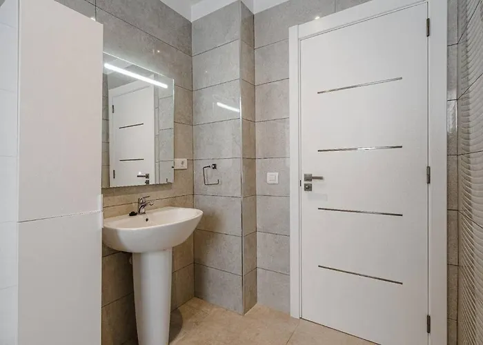 Riviera De 4 Con Piscina. アデヘ